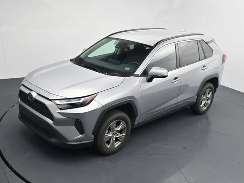 Used 2024 Toyota RAV4 XLE AWD/4WD image 12