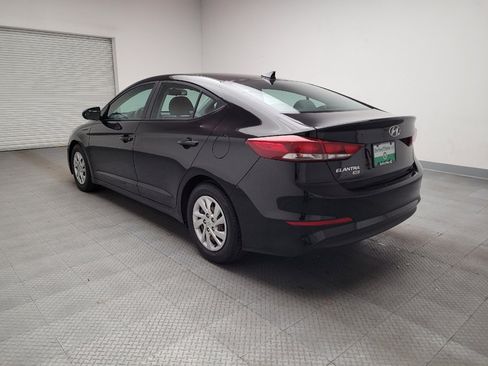 Used 2017 Hyundai Elantra SE image 5