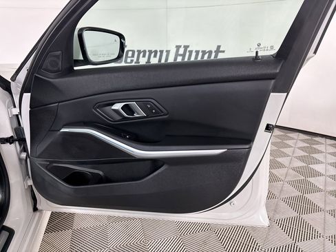 Used 2024 BMW 330i Sedan image 26