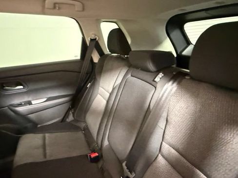 Used 2026 Nissan Rogue SV FWD image 36