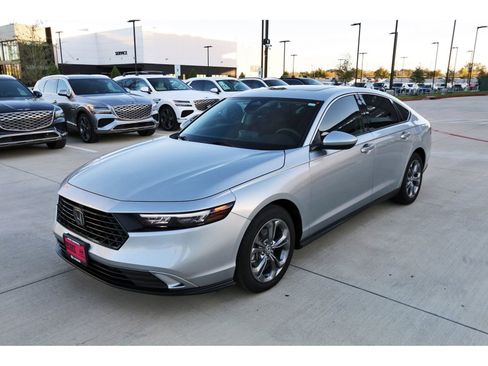 Used 2024 Honda Accord EX image 3