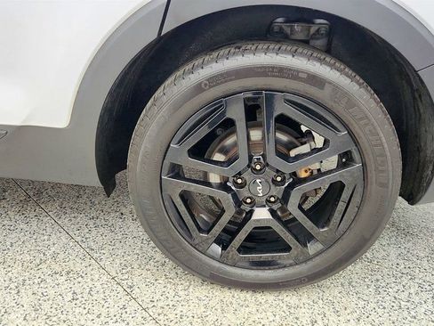 Used 2024 Kia Telluride SX Prestige X-Line image 9