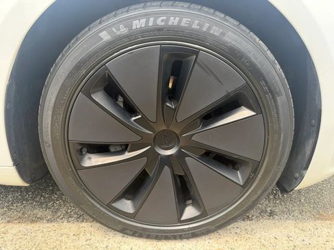 Used 2024 Tesla Model 3 Long Range AWD/4WD image 25
