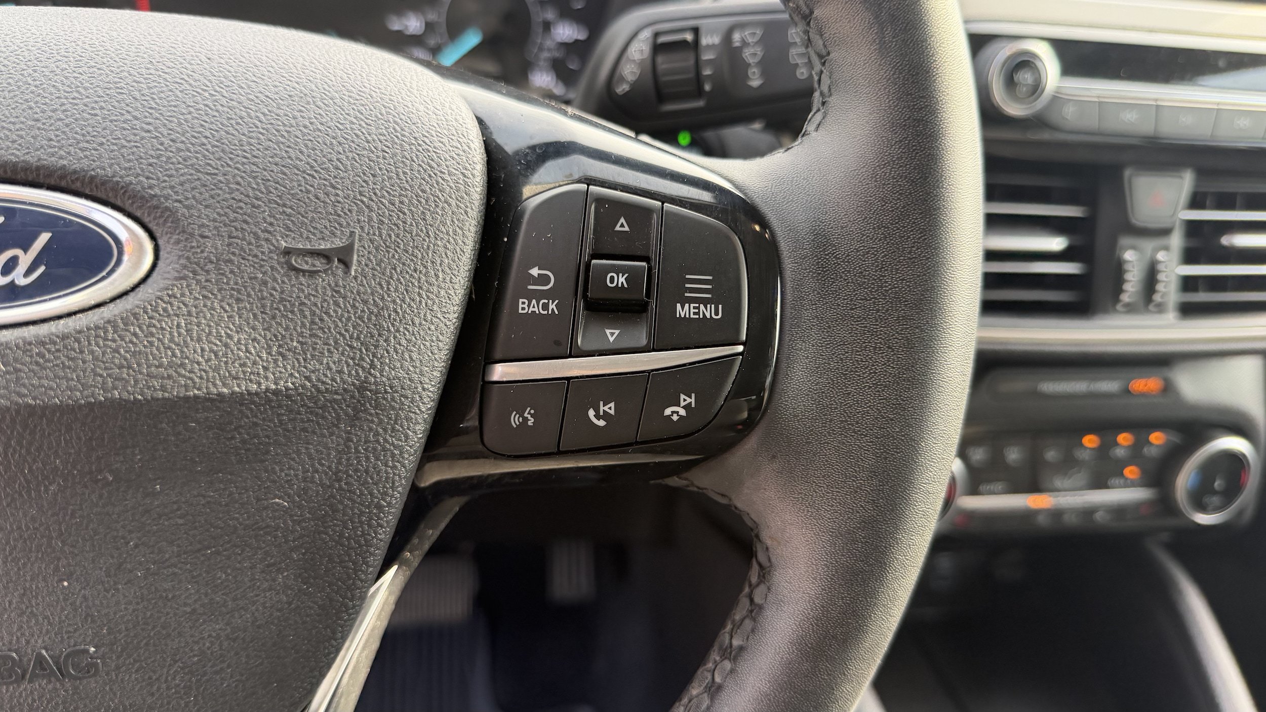 Used 2022 Ford Escape SE w/ SE Sport Appearance Package AWD/4WD image 30