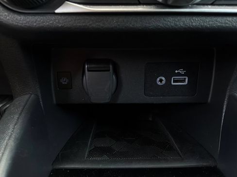 Used 2025 Nissan Versa SV FWD image 22