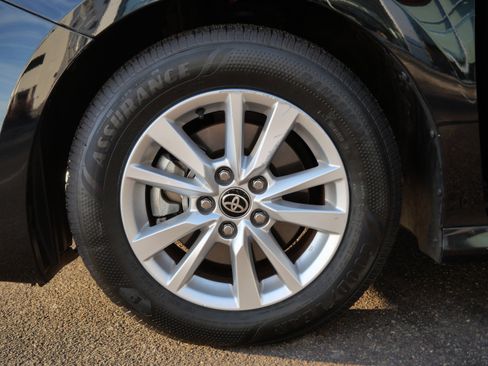 Certified 2025 Toyota Camry LE image 16