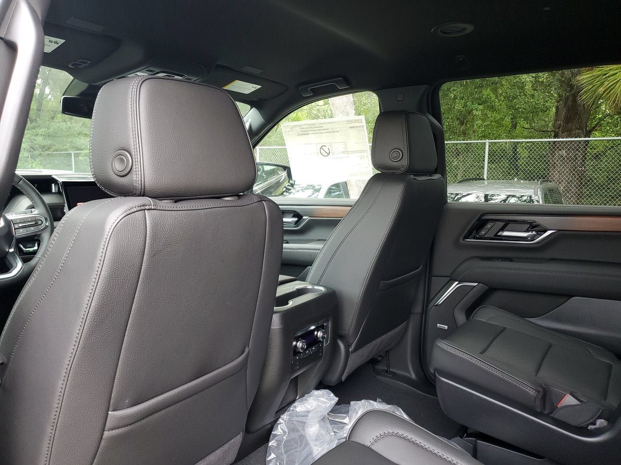 New 2026 GMC Yukon XL Denali RWD image 10
