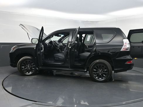 Used 2023 Lexus GX 460 Premium w/ Premium Package AWD/4WD image 41