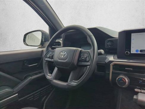 Used 2025 Toyota Tacoma SR5 AWD/4WD image 26