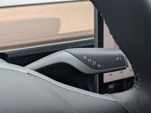 Used 2025 Tesla Model Y Performance AWD/4WD image 12