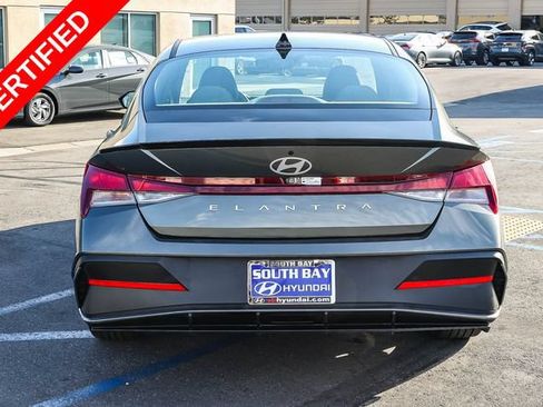 Used 2025 Hyundai Elantra Sport FWD image 5