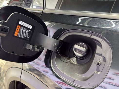 Used 2025 MAZDA CX-70 Plug-In Hybrid w/ Premium Plus AWD/4WD image 49