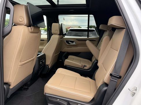Used 2023 Chevrolet Tahoe Premier w/ Premium Package AWD/4WD image 13