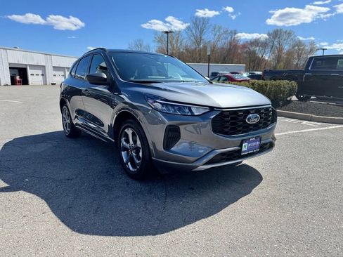 Used 2023 Ford Escape ST-Line w/ Tech Pack #1 AWD/4WD image 9