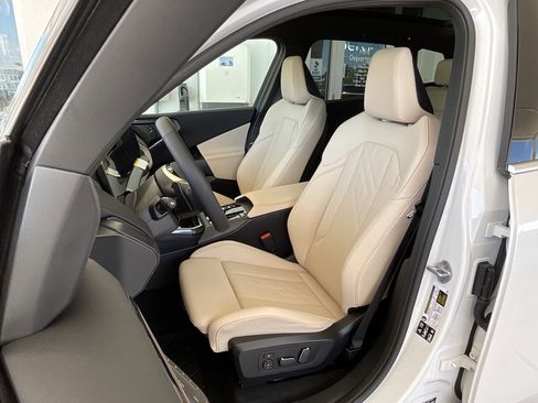New 2025 BMW X3 xDrive30i w/ Premium Package image 11