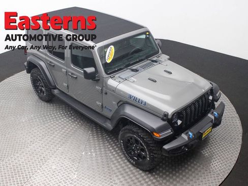 Used 2023 Jeep Wrangler Unlimited w/ Sun & Screen Package image 3
