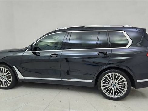 Used 2025 BMW X7 xDrive40i w/ Executive Package image 4