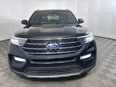 Used 2020 Ford Explorer XLT w/ Equipment Group 202A image 8