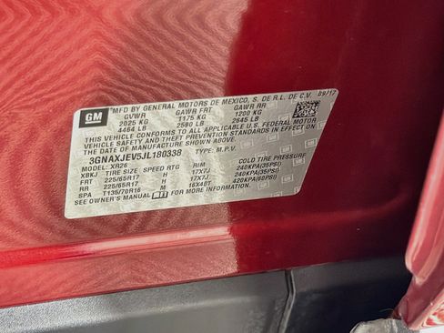 Used 2018 Chevrolet Equinox LT FWD image 12