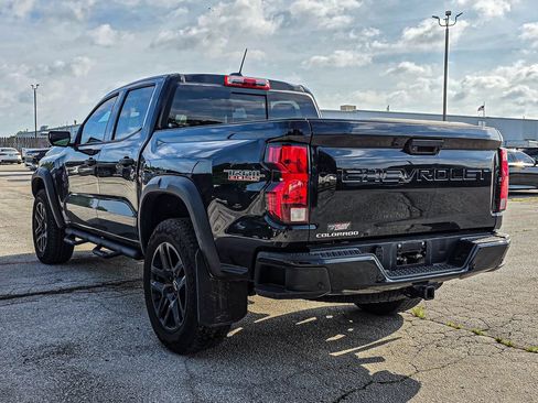 Used 2025 Chevrolet Colorado Trail Boss AWD/4WD image 4