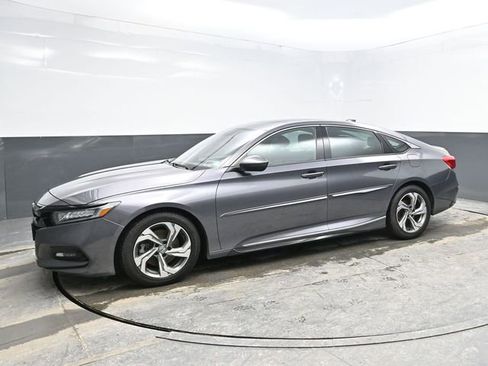 Used 2018 Honda Accord Sport image 3