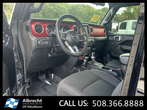 Used 2021 Jeep Gladiator Rubicon w/ Cold Weather Group image 10