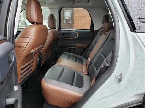 Used 2021 Ford Bronco Sport Outer Banks w/ Outer Banks Package image 12