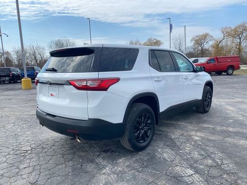 Used 2021 Chevrolet Traverse LS w/ LPO, Floor Liner Package FWD image 7