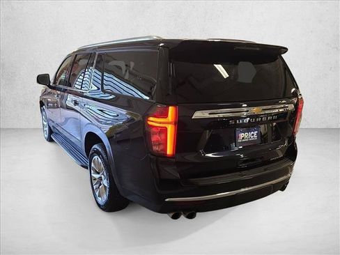 Used 2021 Chevrolet Suburban Premier w/ Premium Package AWD/4WD image 7