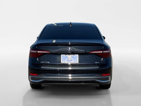 Used 2023 Volkswagen Jetta SEL image 4