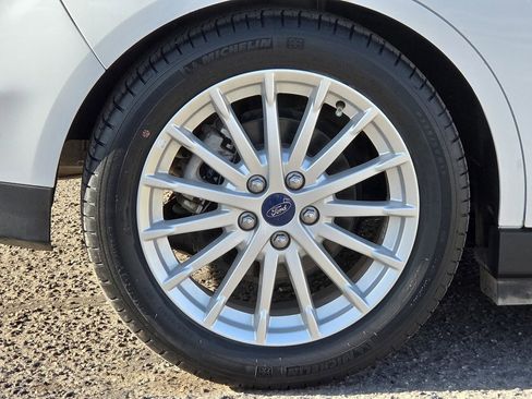 Used 2015 Ford C-MAX SE image 4