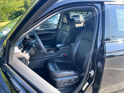Used 2023 Jeep Grand Cherokee 4WD 4xe w/ Luxury Tech Group II image 10