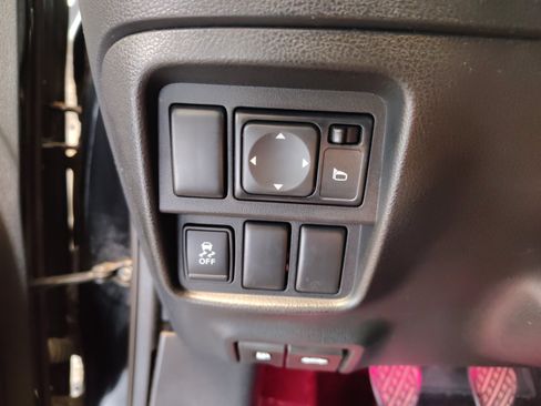 Used 2013 Nissan Juke NISMO FWD image 25