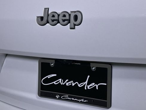 Used 2025 Jeep Grand Cherokee L Laredo RWD image 32