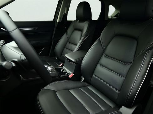 New 2025 MAZDA CX-5 AWD 2.5 S w/ Premium Plus Pkg image 4