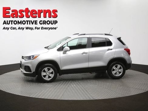 Used 2018 Chevrolet Trax LT w/ LT Convenience Package AWD/4WD image 57