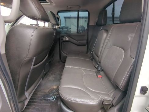 Used 2016 Nissan Frontier PRO-4X w/ Pro-4x Luxury Package image 18