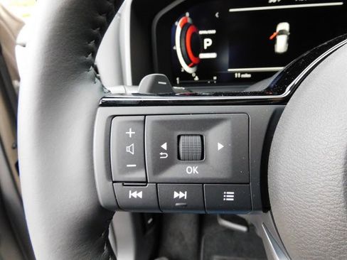 Certified 2022 Nissan Rogue Platinum w/ Head-Up Display Package image 20