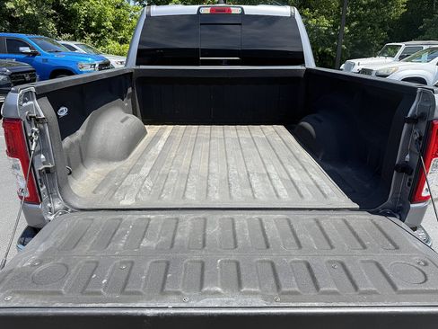 Used 2019 RAM 1500 Big Horn AWD/4WD image 15