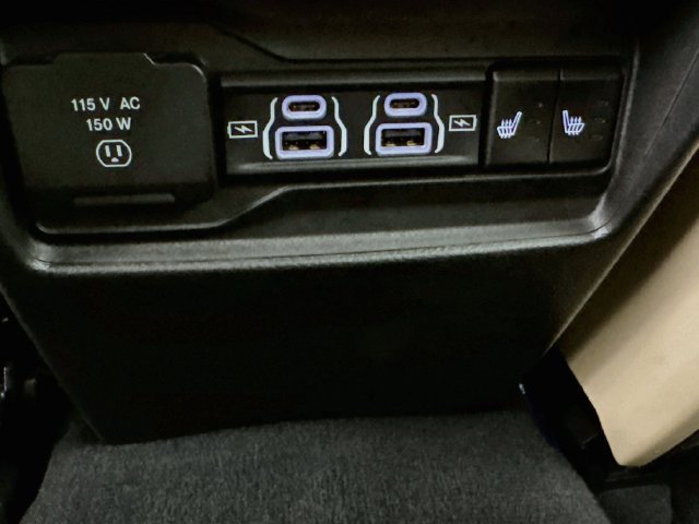 Used 2023 Jeep Grand Cherokee Limited w/ Luxury Tech Group II AWD/4WD image 31
