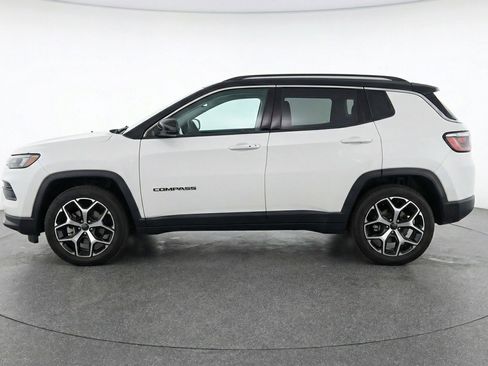 Used 2025 Jeep Compass Limited AWD/4WD image 5