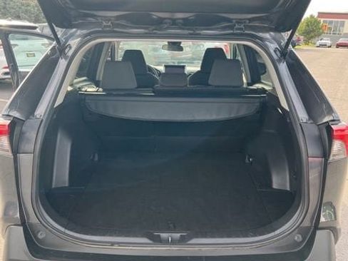 Used 2025 Toyota RAV4 XLE AWD/4WD image 7