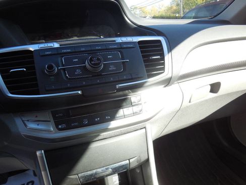 Used 2013 Honda Accord LX image 13