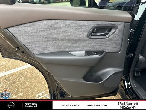 Certified 2023 Nissan Rogue S image 27