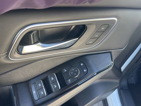 Used 2024 Nissan Rogue Platinum w/ Platinum Premium Package image 11