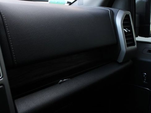 Used 2018 Ford F150 Lariat image 15