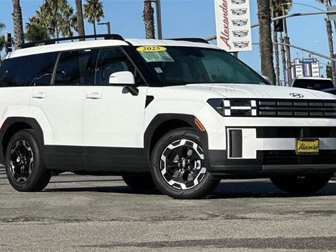 Used 2025 Hyundai Santa Fe SEL image 2