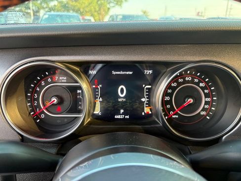 Used 2022 Jeep Gladiator Mojave w/ Trailer Tow Package AWD/4WD image 20