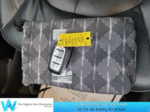 Used 2019 Chrysler Pacifica Touring-L w/ S Appearance Package image 23