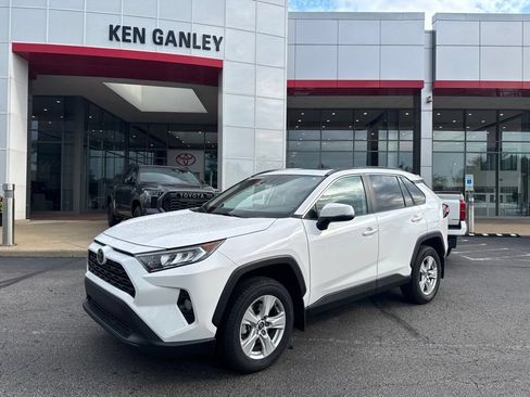 Used 2020 Toyota RAV4 XLE w/ Convenience Package AWD/4WD image 1